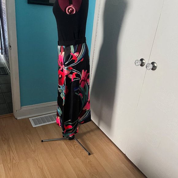 NWOT Stunning Floral Skirt from Marks & Spencer - Picture 2 of 9